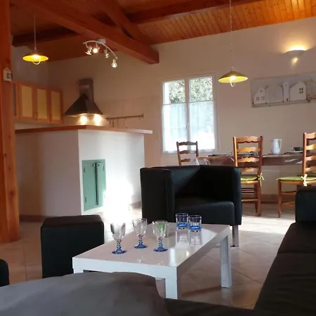 Tatil Evi Maison Lumineuse Avec Jardin Clos, A 400m De La Plage, Pour 8 Personnes, Secteur Calme - Fr-1-224b-22 *